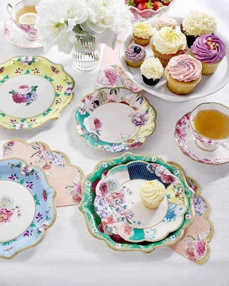 Truly Scrumptious Scalloped Floral Napkin